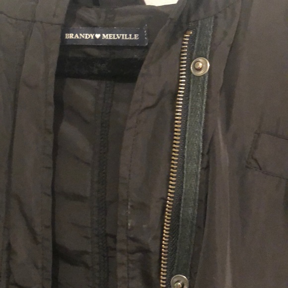 BRANDY MELVILLE WINDBREAKER - Picture 2 of 4
